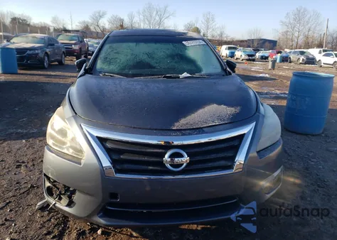 2013 Nissan Altima 2.5 z USA, uszkodzony, nr VIN 1N4AL3AP8DN508935